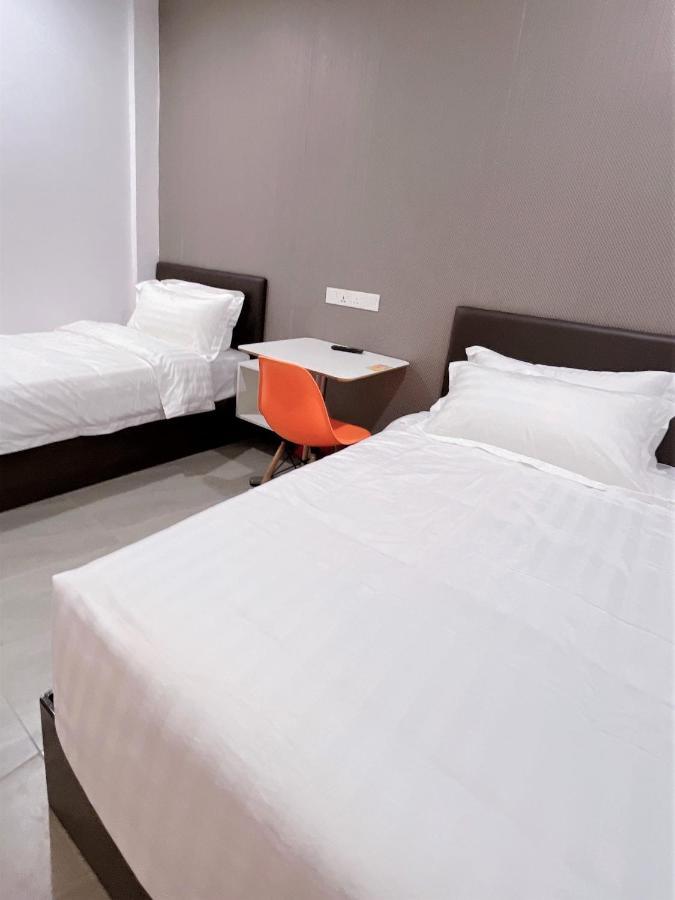 Hotel Decentraland กัวลาตรังกานู ภายนอก รูปภาพ