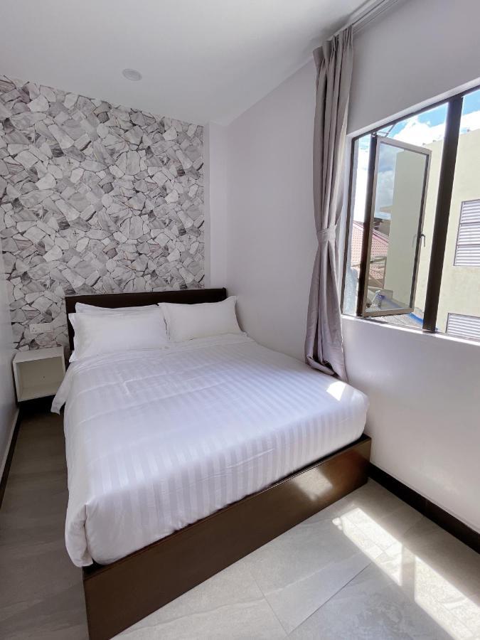 Hotel Decentraland กัวลาตรังกานู ภายนอก รูปภาพ