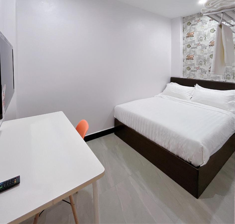Hotel Decentraland กัวลาตรังกานู ภายนอก รูปภาพ